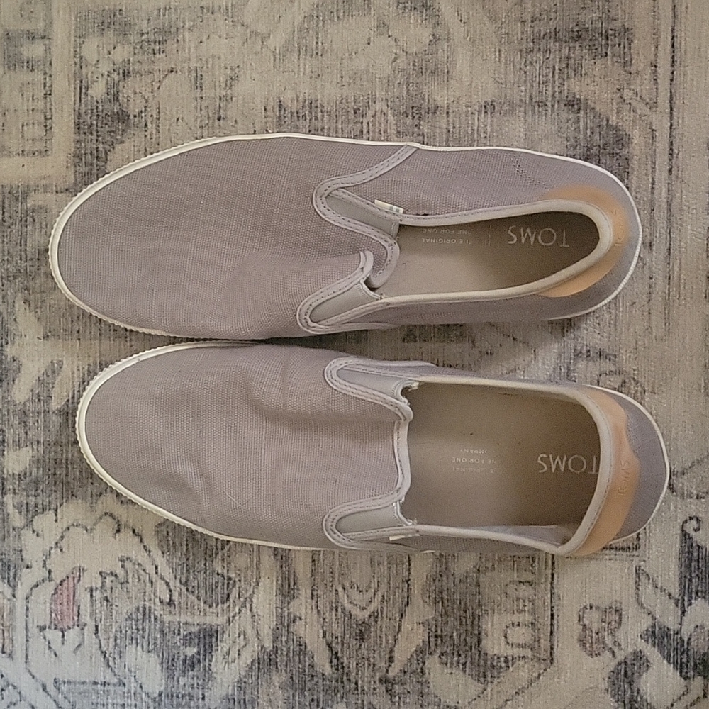 Toms
